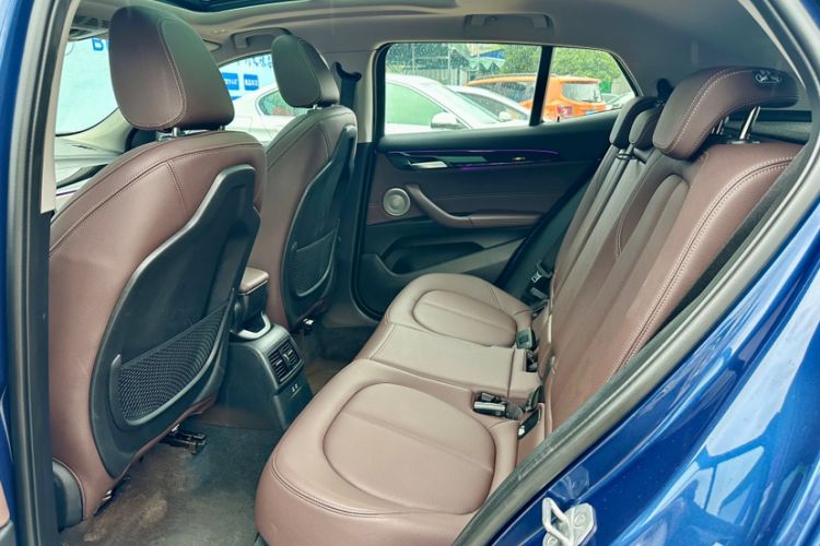 Used BMW X2 2022 sDrive25i M Sport Package Interior 4