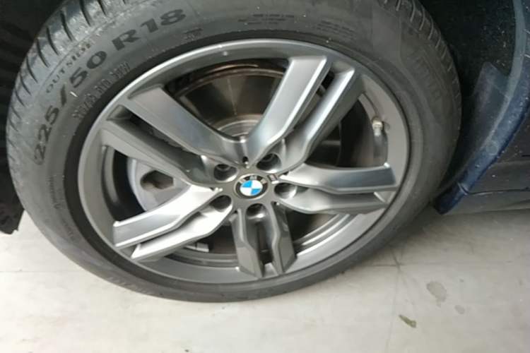 Used BMW X2 2022 sDrive25i M Sport Package Left Front Wheel Hub