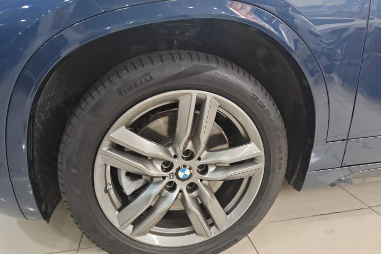 Used BMW X2 2022 sDrive25i M Sport Package Left Front Wheel Hub