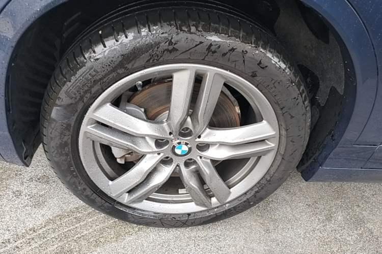 Used BMW X2 2022 sDrive25i M Sport Package Left Front Wheel Hub