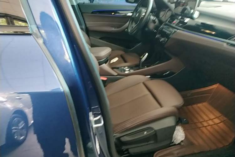 Used BMW X2 2022 sDrive25i M Sport Package Right Front Seat