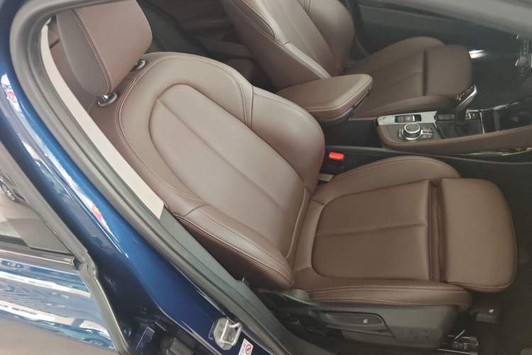 Used BMW X2 2022 sDrive25i M Sport Package Right Front Seat