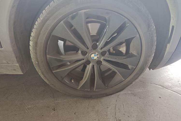 Used BMW X2 2022 sDrive25i M Sport Package Right Front Wheel Hub