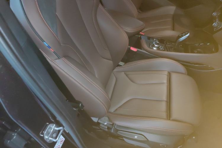Used BMW X2 2022 sDrive25i Sport Edition Right Front Seat