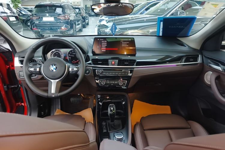Used BMW X2 2022 sDrive25i M Sport Package Center Console