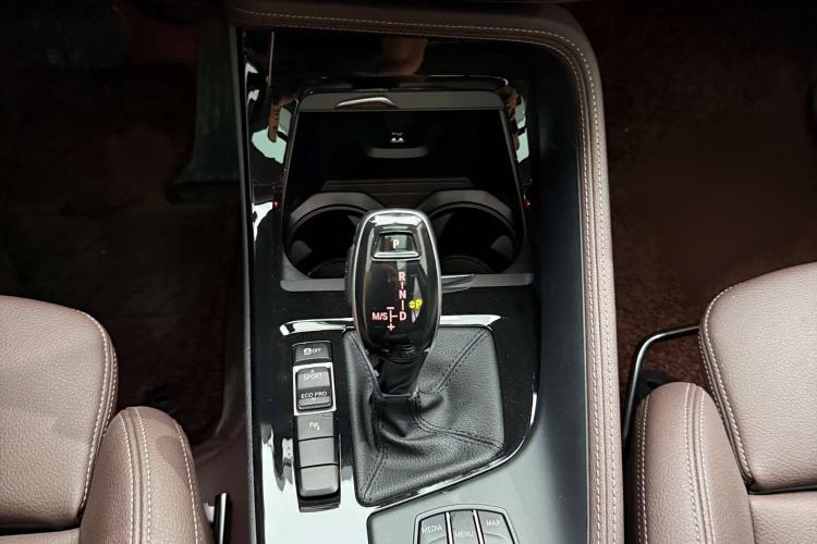Used BMW X2 2022 sDrive25i M Sport Package Interior 4
