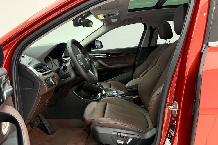 Used BMW X2 2022 sDrive25i M Sport Package Interior 5