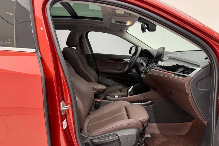 Used BMW X2 2022 sDrive25i M Sport Package Interior 9