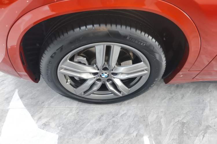 Used BMW X2 2022 sDrive25i M Sport Package Left Front Wheel Hub