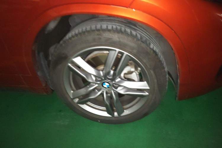 Used BMW X2 2022 sDrive25i M Sport Package Right Front Wheel Hub