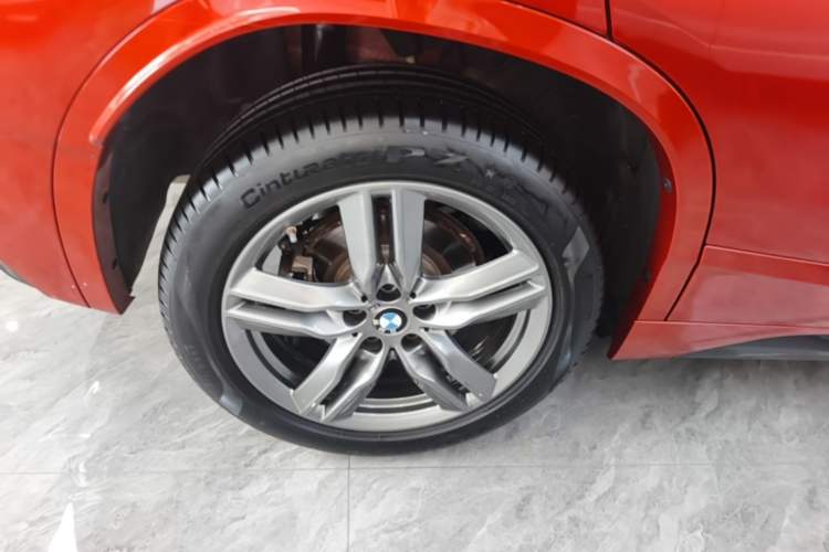 Used BMW X2 2022 sDrive25i M Sport Package Right Rear Wheel Hub