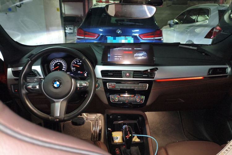 Used BMW X2 2022 sDrive25i Midnight Edition Center Console