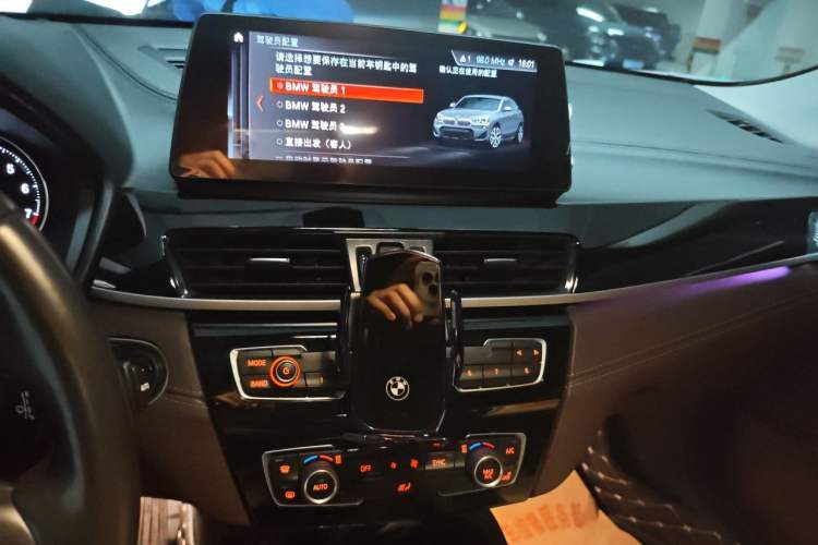 Used BMW X2 2022 sDrive25i M Sport Package Audio And AC Panel