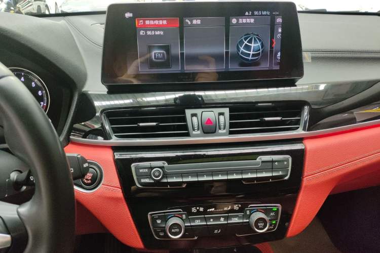 Used BMW X2 2022 sDrive25i M Sport Package Audio And AC Panel