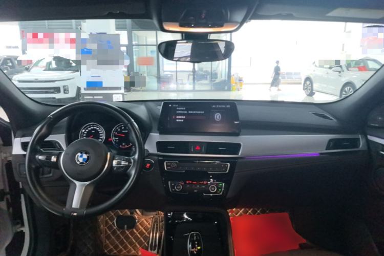 Used BMW X2 2022 sDrive25i Midnight Edition Center Console
