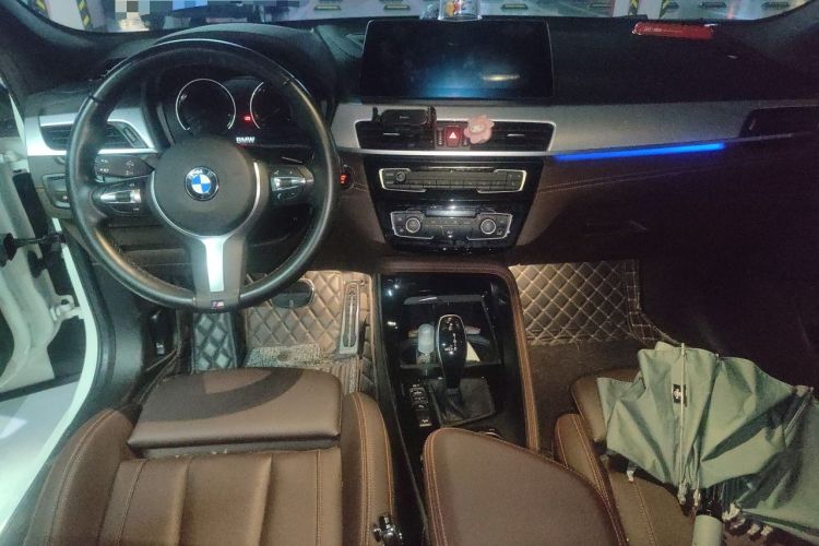 Used BMW X2 2022 xDrive25i Midnight Edition Center Console