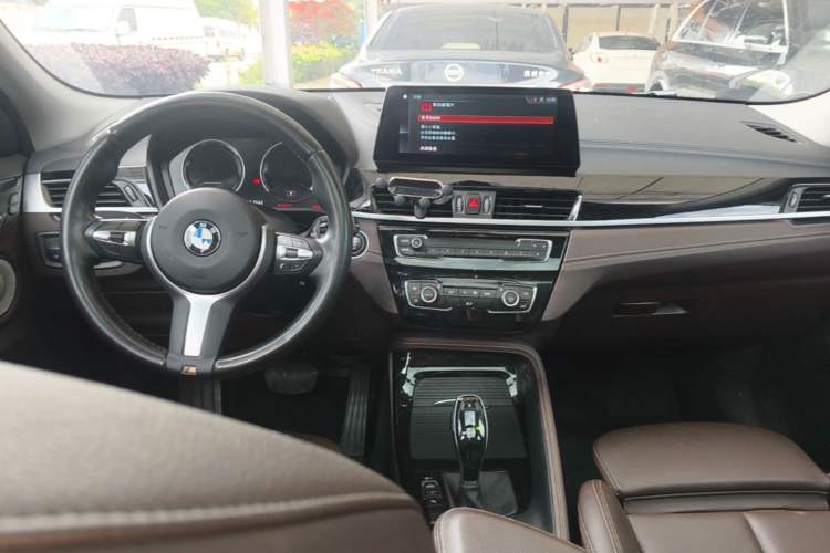 Used BMW X2 2022 sDrive25i M Sport Package Center Console
