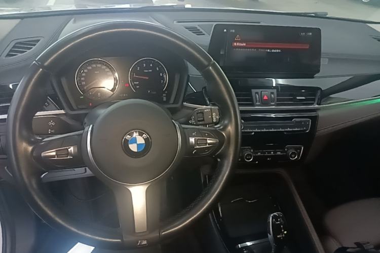Used BMW X2 2022 sDrive25i M Sport Package Center Console