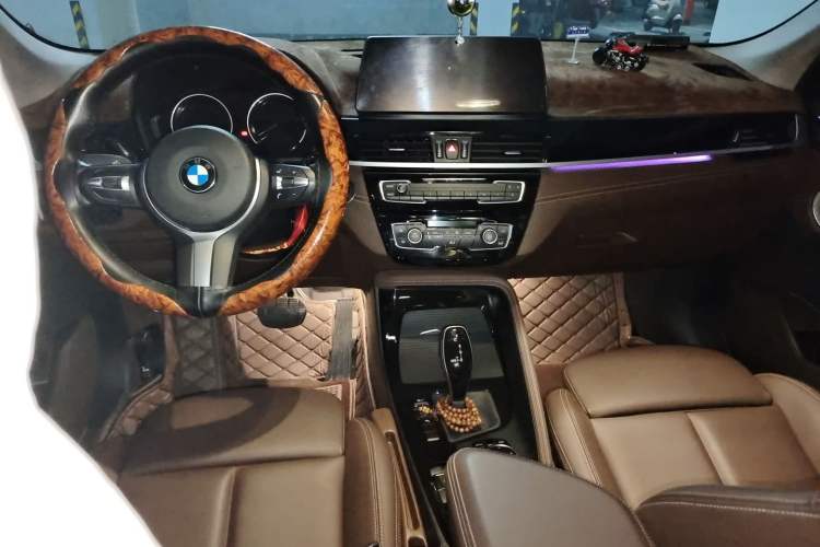Used BMW X2 2022 sDrive25i M Sport Package Center Console