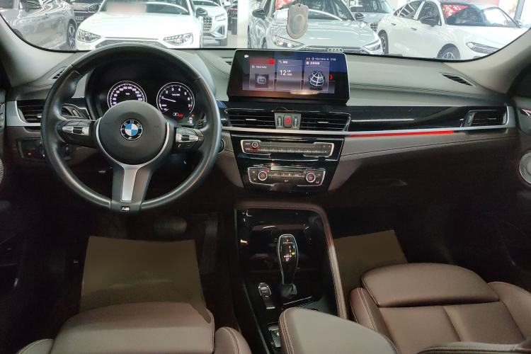 Used BMW X2 2022 sDrive25i M Sport Package Center Console