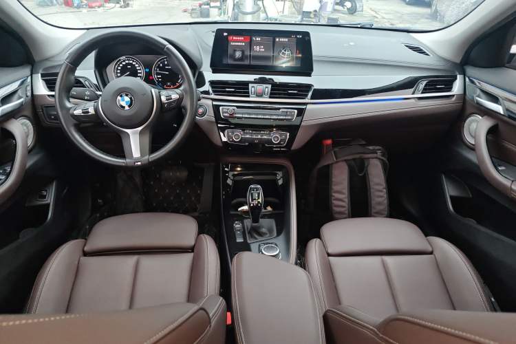 Used BMW X2 2022 sDrive25i M Sport Package Center Console