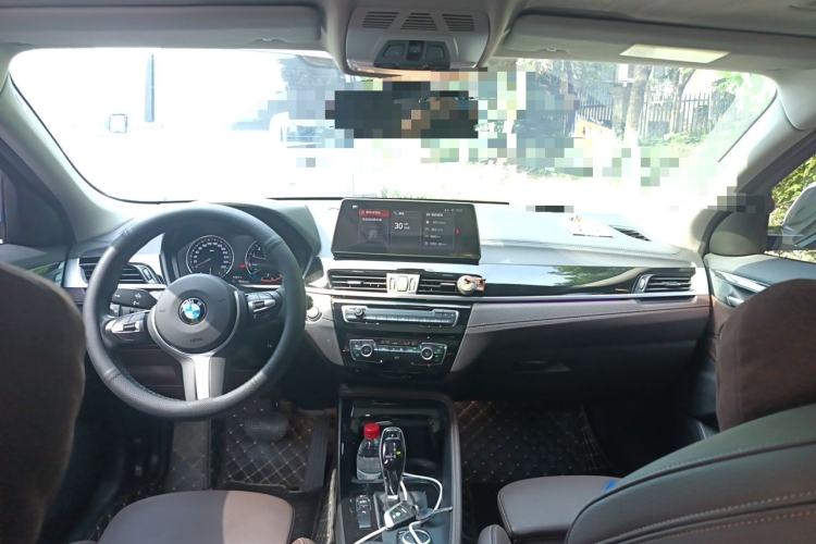 Used BMW X2 2022 sDrive25i M Sport Package Center Console
