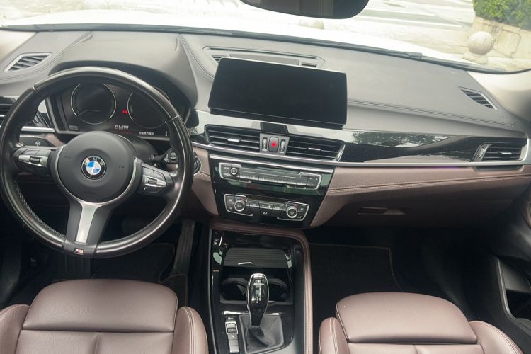 Used BMW X2 2022 sDrive25i M Sport Package Center Console