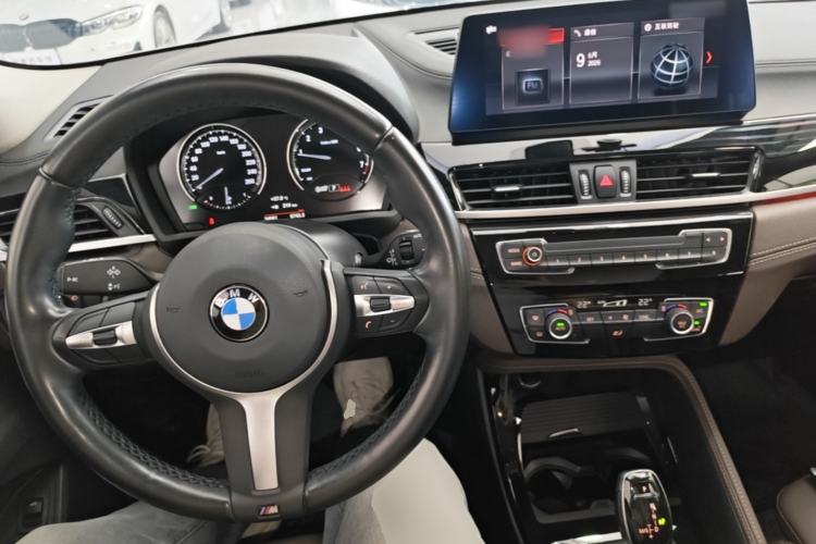Used BMW X2 2022 sDrive25i M Sport Package Center Console
