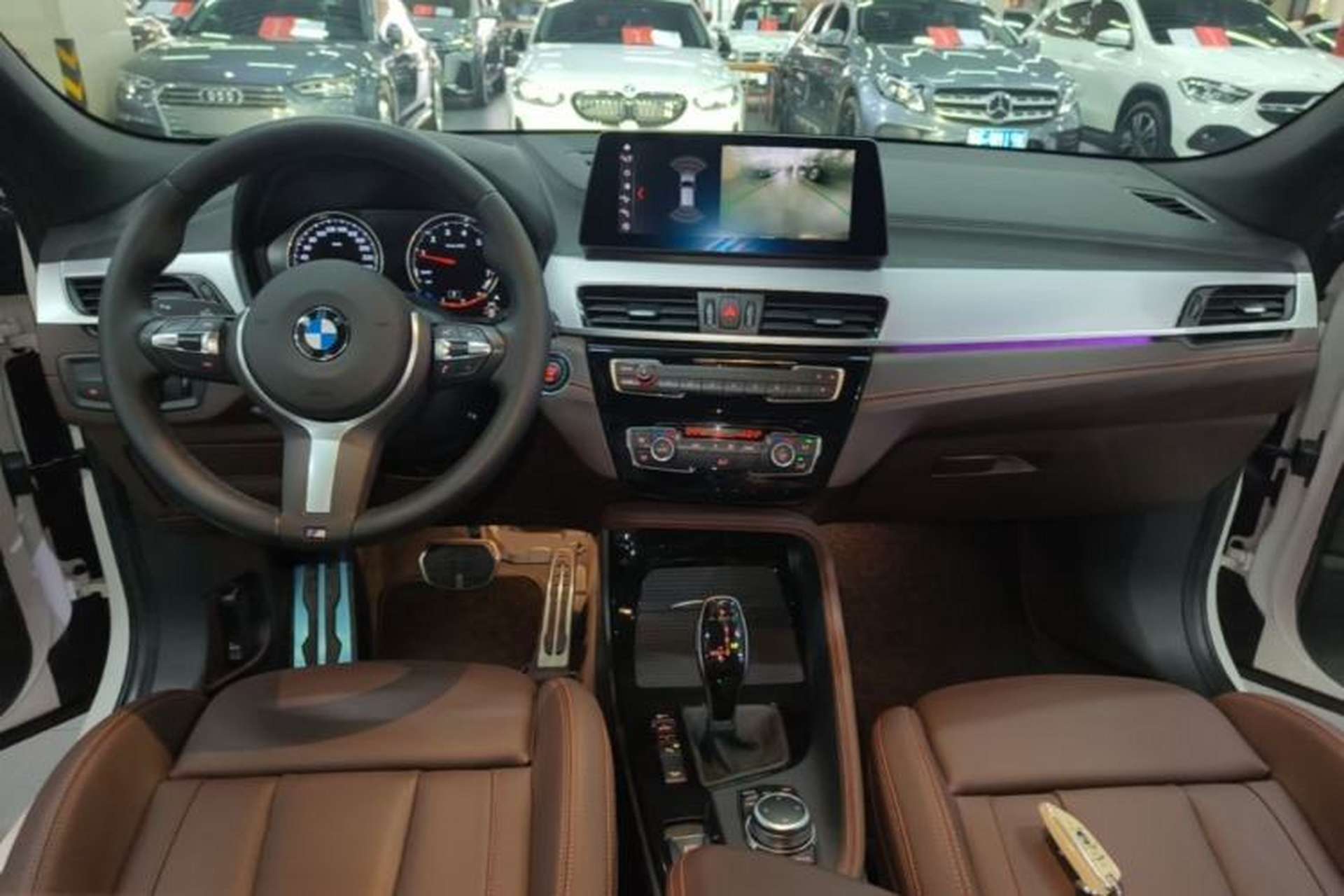 Used BMW X2 2022 xDrive25i Midnight Edition Center Console