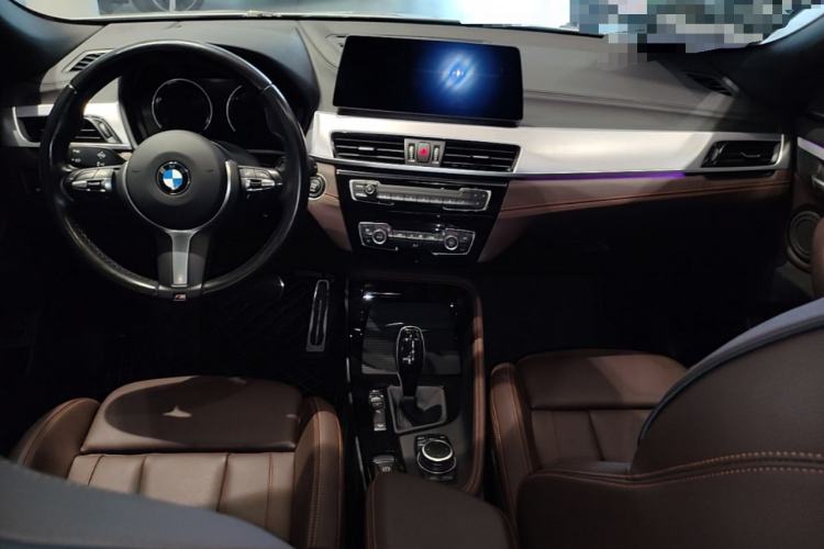 Used BMW X2 2022 xDrive25i Midnight Edition Center Console
