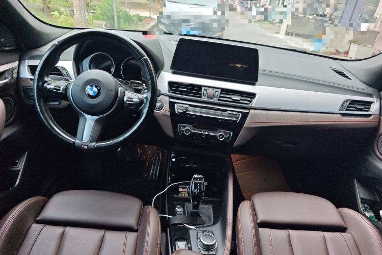 Used BMW X2 2022 sDrive25i Midnight Edition Center Console