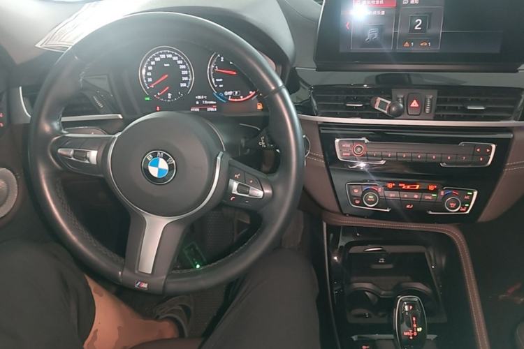 Used BMW X2 2022 sDrive25i M Sport Package Center Console