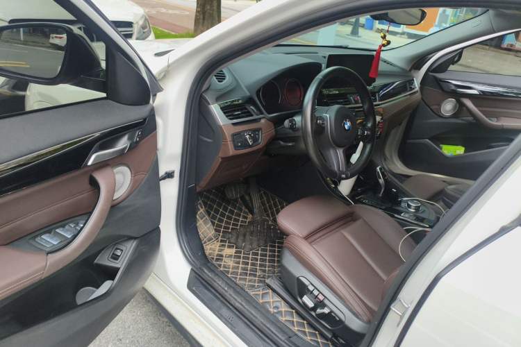 Used BMW X2 2022 sDrive25i M Sport Package Driver Seat
