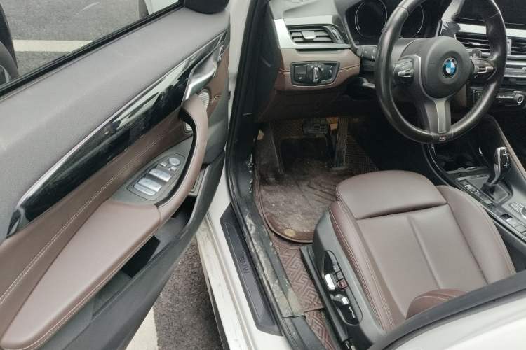 Used BMW X2 2022 sDrive25i M Sport Package Driver Seat