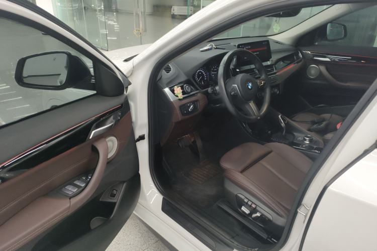 Used BMW X2 2022 sDrive25i M Sport Package Driver Seat