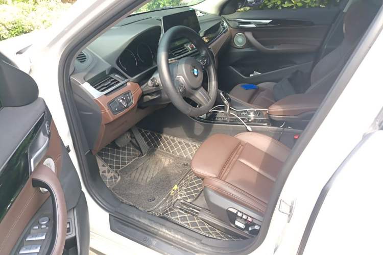 Used BMW X2 2022 sDrive25i M Sport Package Driver Seat
