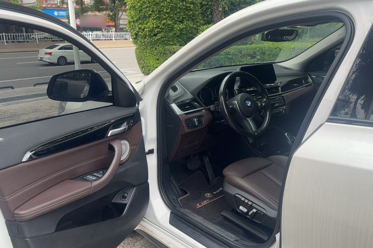Used BMW X2 2022 sDrive25i M Sport Package Driver Seat