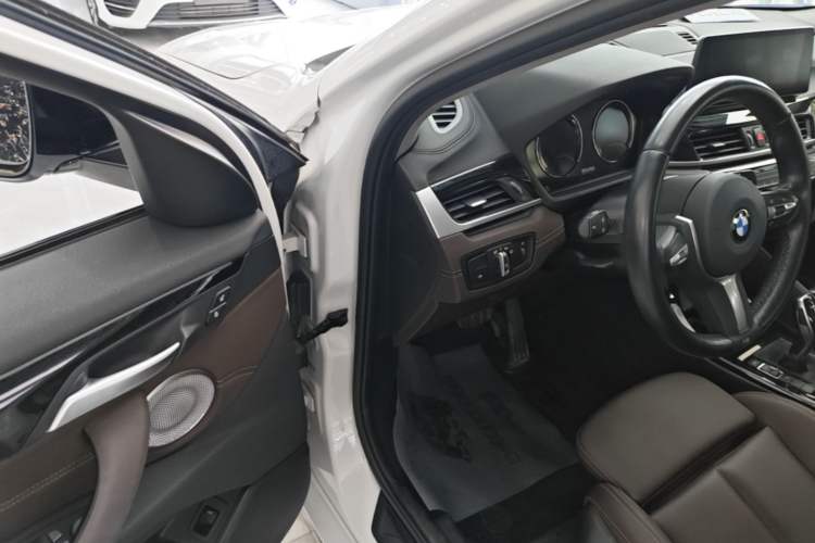 Used BMW X2 2022 sDrive25i M Sport Package Driver Seat