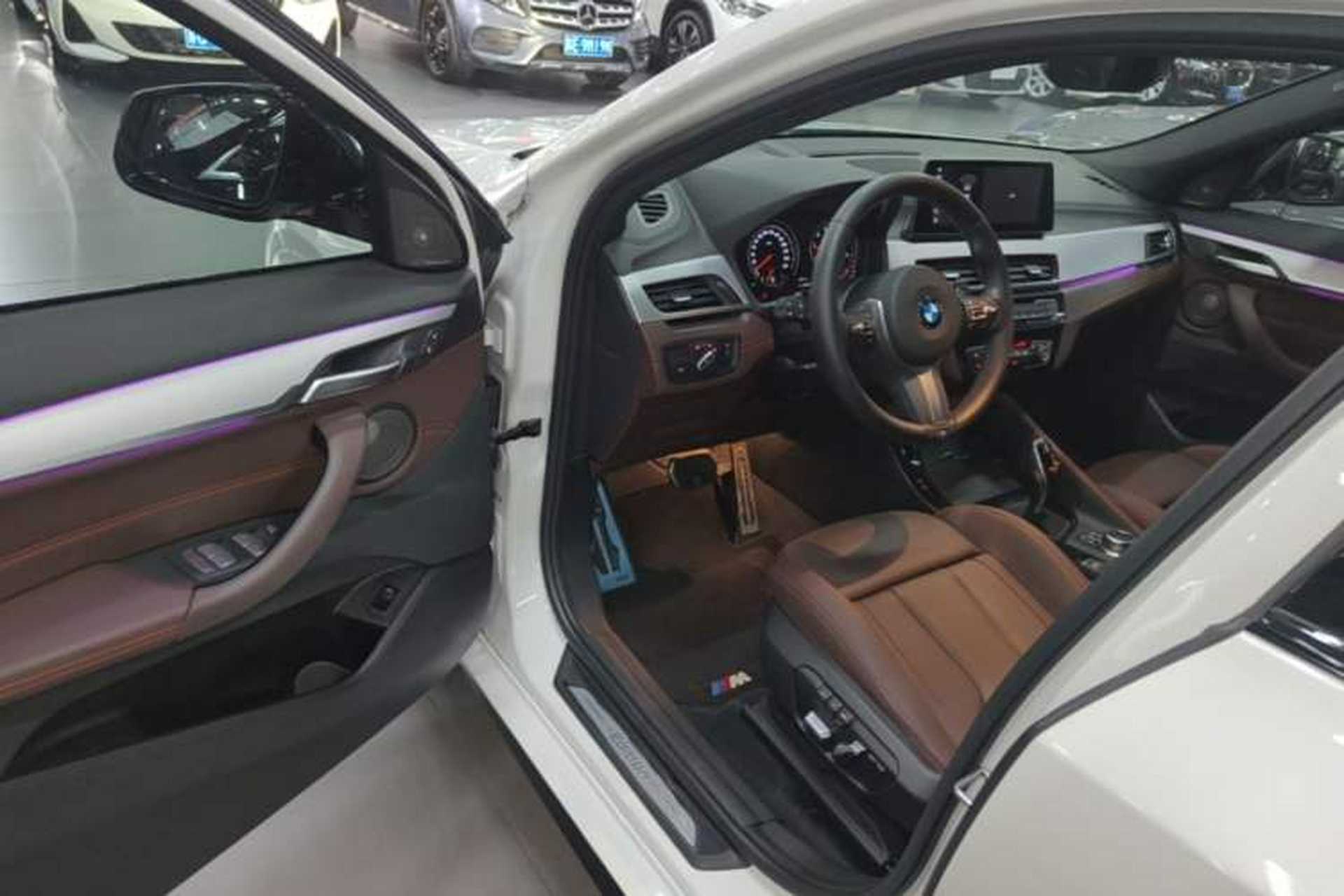 Used BMW X2 2022 xDrive25i Midnight Edition Driver Seat