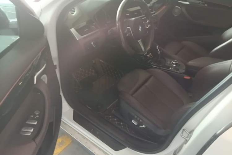 Used BMW X2 2022 sDrive25i M Sport Package Driver Seat
