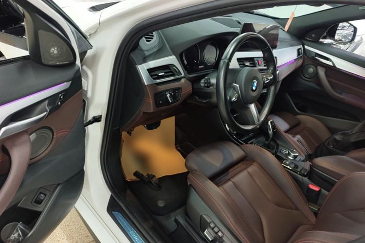 Used BMW X2 2022 xDrive25i Midnight Edition Driver Seat