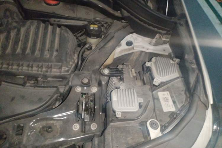 Used BMW X2 2022 sDrive25i M Sport Package Engine Bay Left