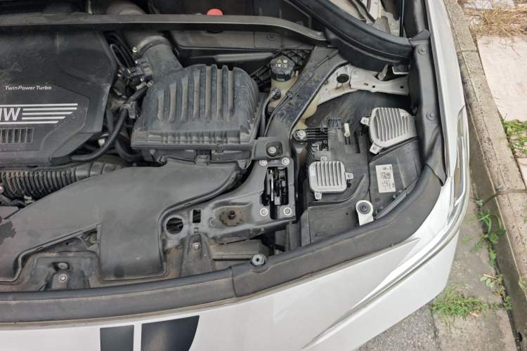 Used BMW X2 2022 sDrive25i Midnight Edition Engine Bay Left
