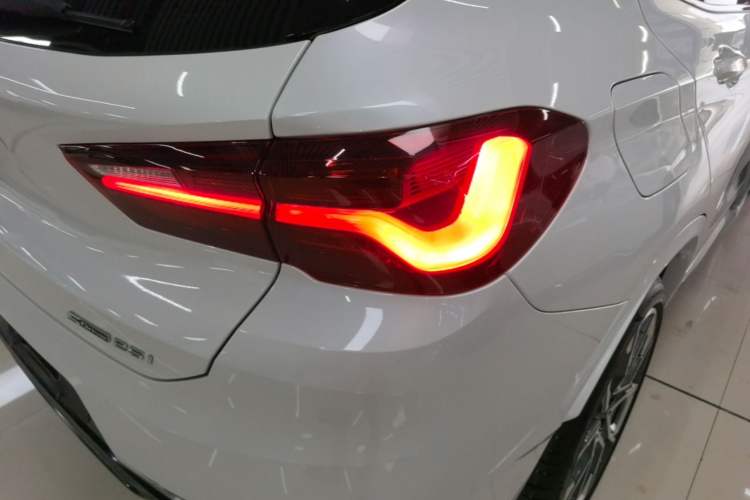 Used BMW X2 2022 sDrive25i Midnight Edition Exterior 3