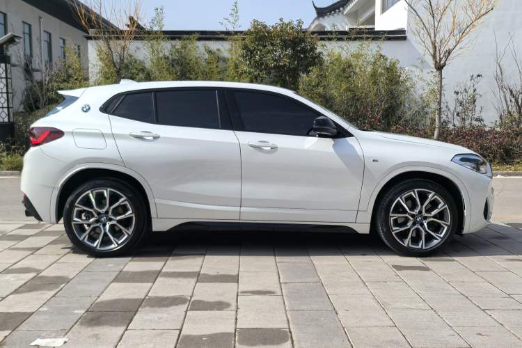Used BMW X2 2022 sDrive25i Midnight Edition Exterior 3