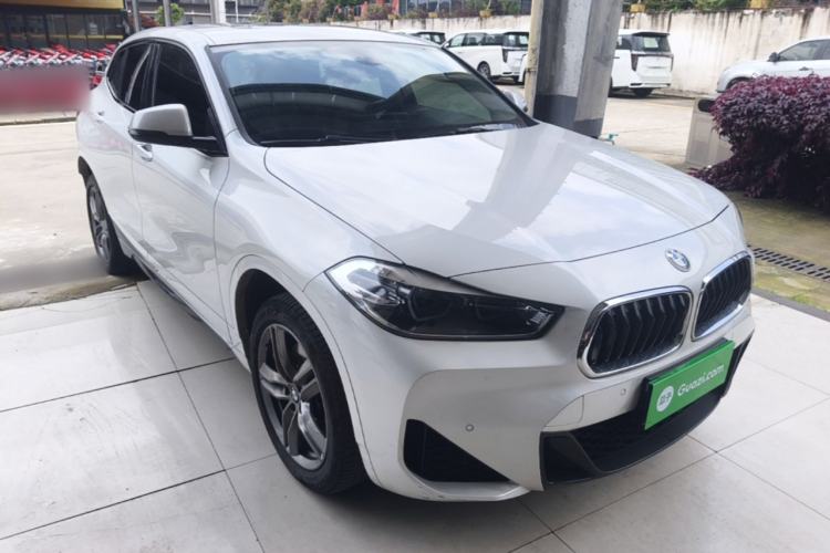 Used BMW X2 2022 sDrive25i M Sport Package Front Right 45 Deg