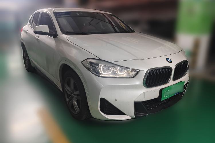 Used BMW X2 2022 sDrive25i M Sport Package Front Right 45 Deg