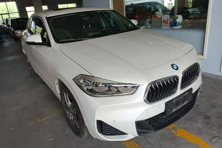Used BMW X2 2022 sDrive25i M Sport Package Front Right 45 Deg