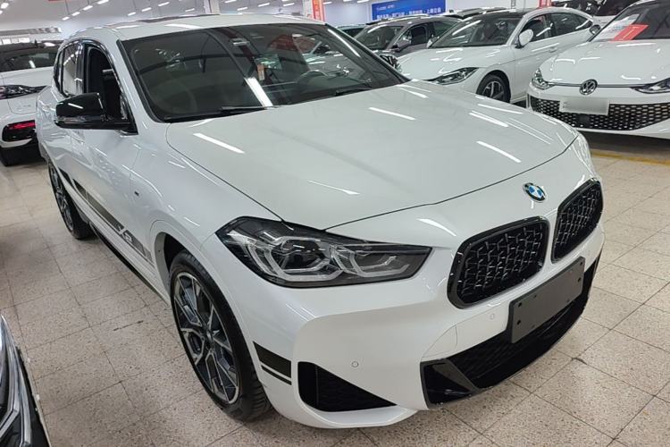 Used BMW X2 2022 xDrive25i Midnight Edition Front Right 45 Deg