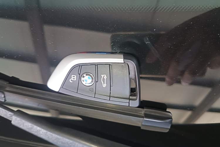 Used BMW X2 2022 sDrive25i Midnight Edition Interior 1